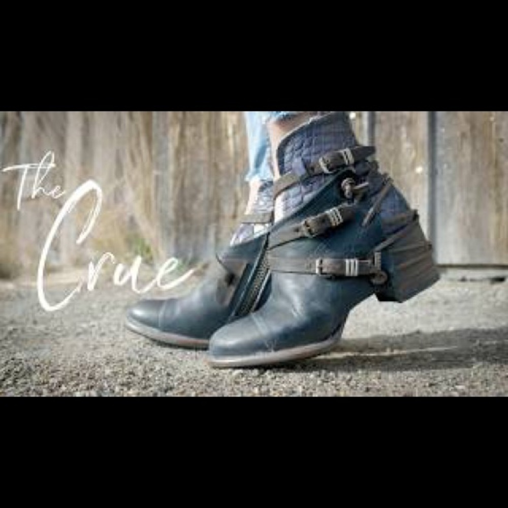 Brand new Freebirds Crue. Navy blue with snake skin. Gorgeous boots